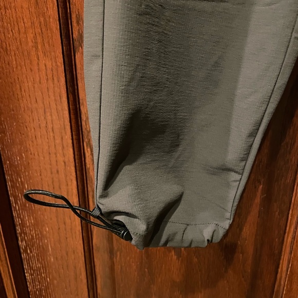 Athletic Hiking Pants NWT - Picture 4 of 12